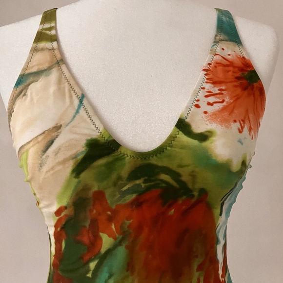 NEW SHAN SWIM TOP - Picture 4 of 14